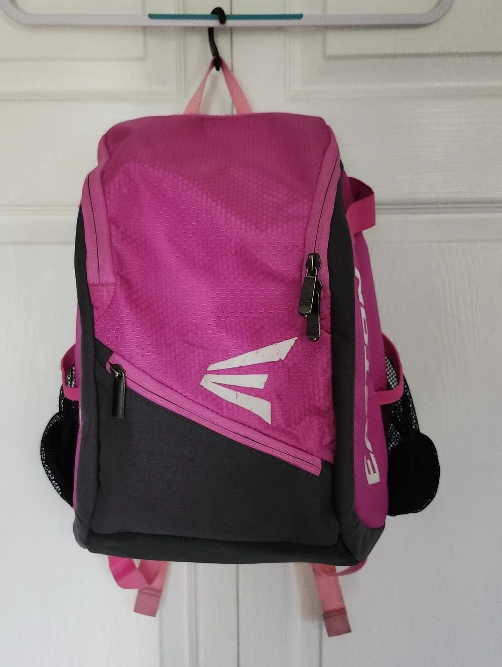 EASTON Youth Hot Pink Game Ready 15'' Backpack Bag Softball/Baseball/Sports GUC